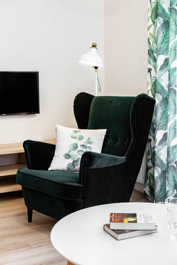 Apartment Walonska With Free Parking Wroclaw By Noclegi Renters Экстерьер фото