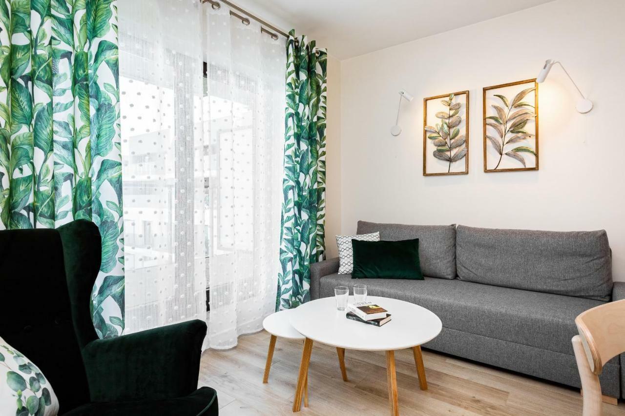 Apartment Walonska With Free Parking Wroclaw By Noclegi Renters Экстерьер фото