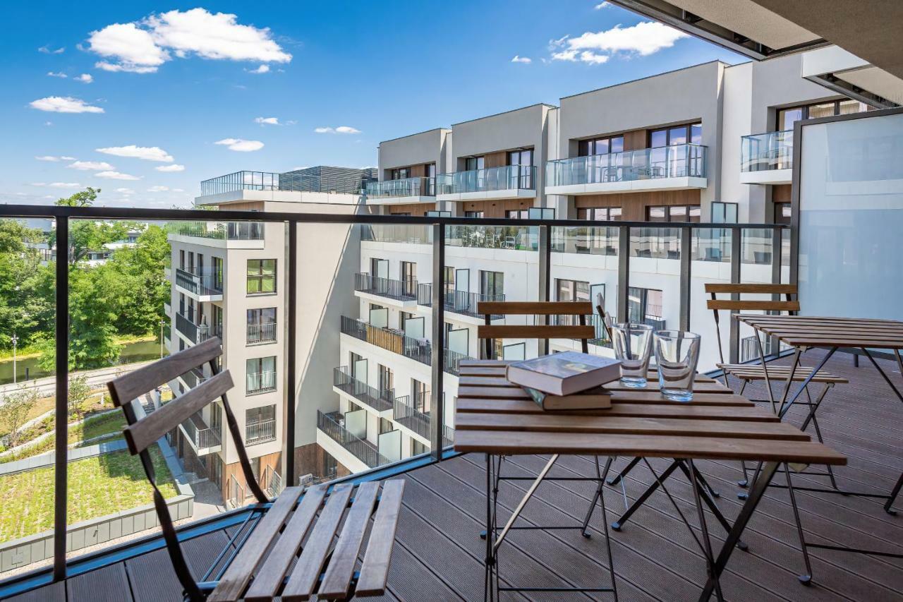 Apartment Walonska With Free Parking Wroclaw By Noclegi Renters Экстерьер фото