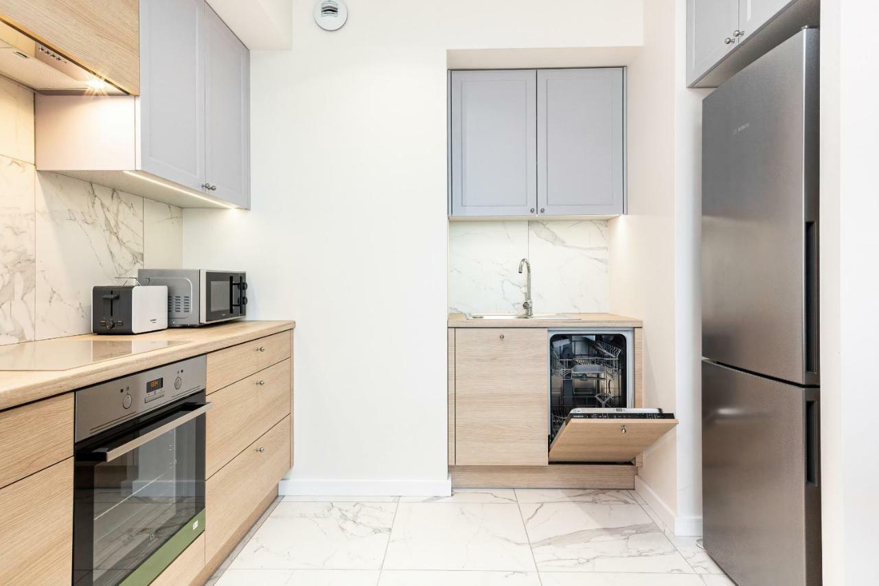 Apartment Walonska With Free Parking Wroclaw By Noclegi Renters Экстерьер фото